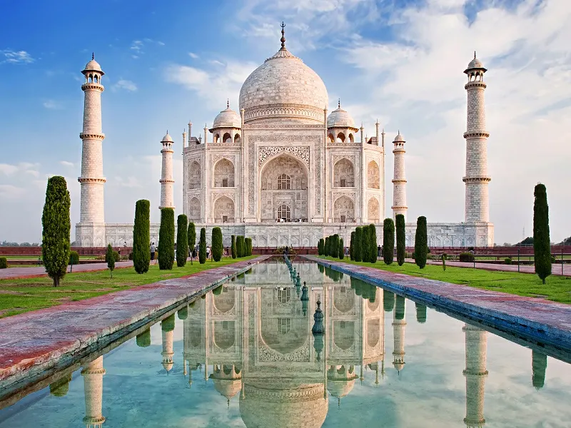 Noida to Agra And Fatehpur Same Day Tour By Car